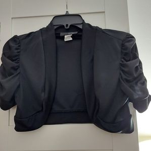 Women's Black Short Sleeved Shrug